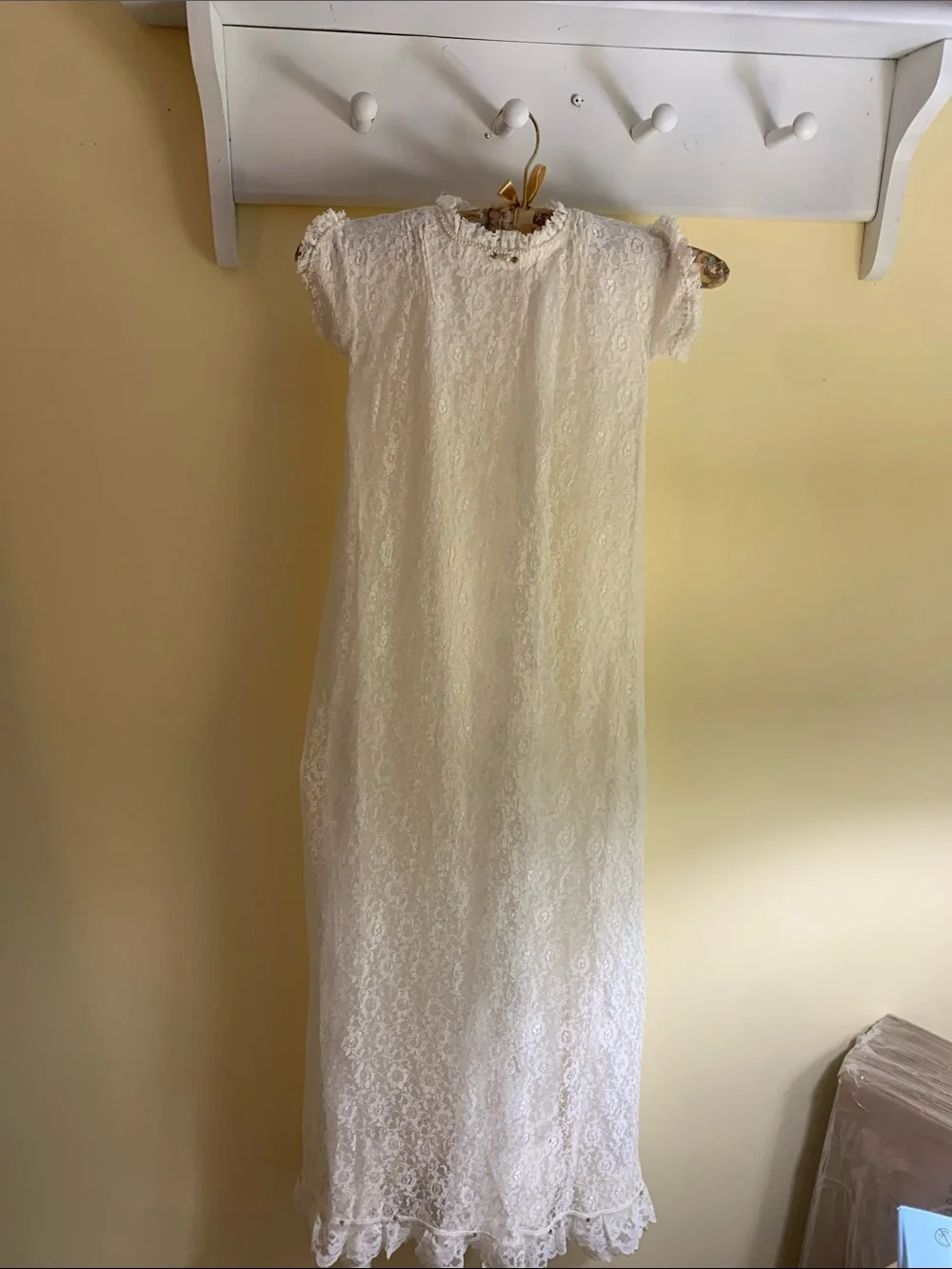 Source Unknown white Lace Girls' Cap Sleeve Baptismal gown